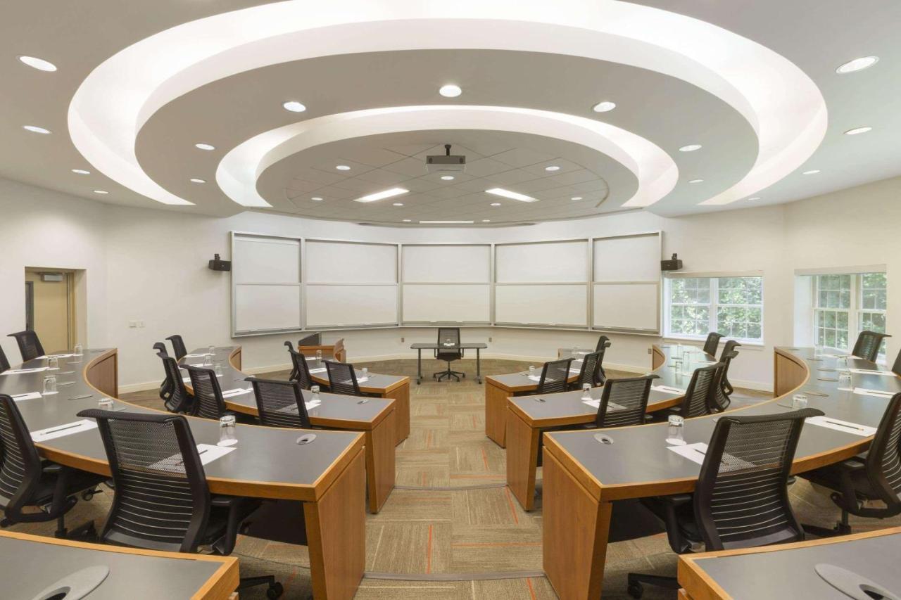 מלון לונדון Ivey Spencer Leadership Centre מראה חיצוני תמונה