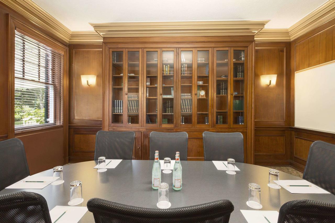 מלון לונדון Ivey Spencer Leadership Centre מראה חיצוני תמונה