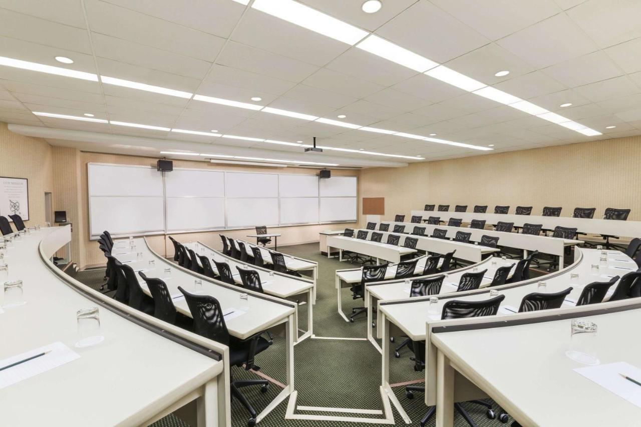 מלון לונדון Ivey Spencer Leadership Centre מראה חיצוני תמונה